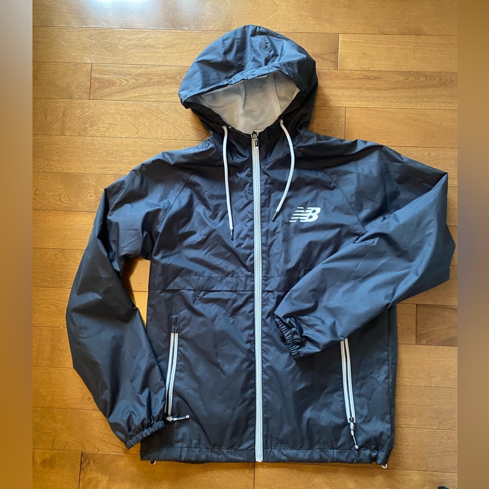 New Balance Men's Dark Gray Windbreaker